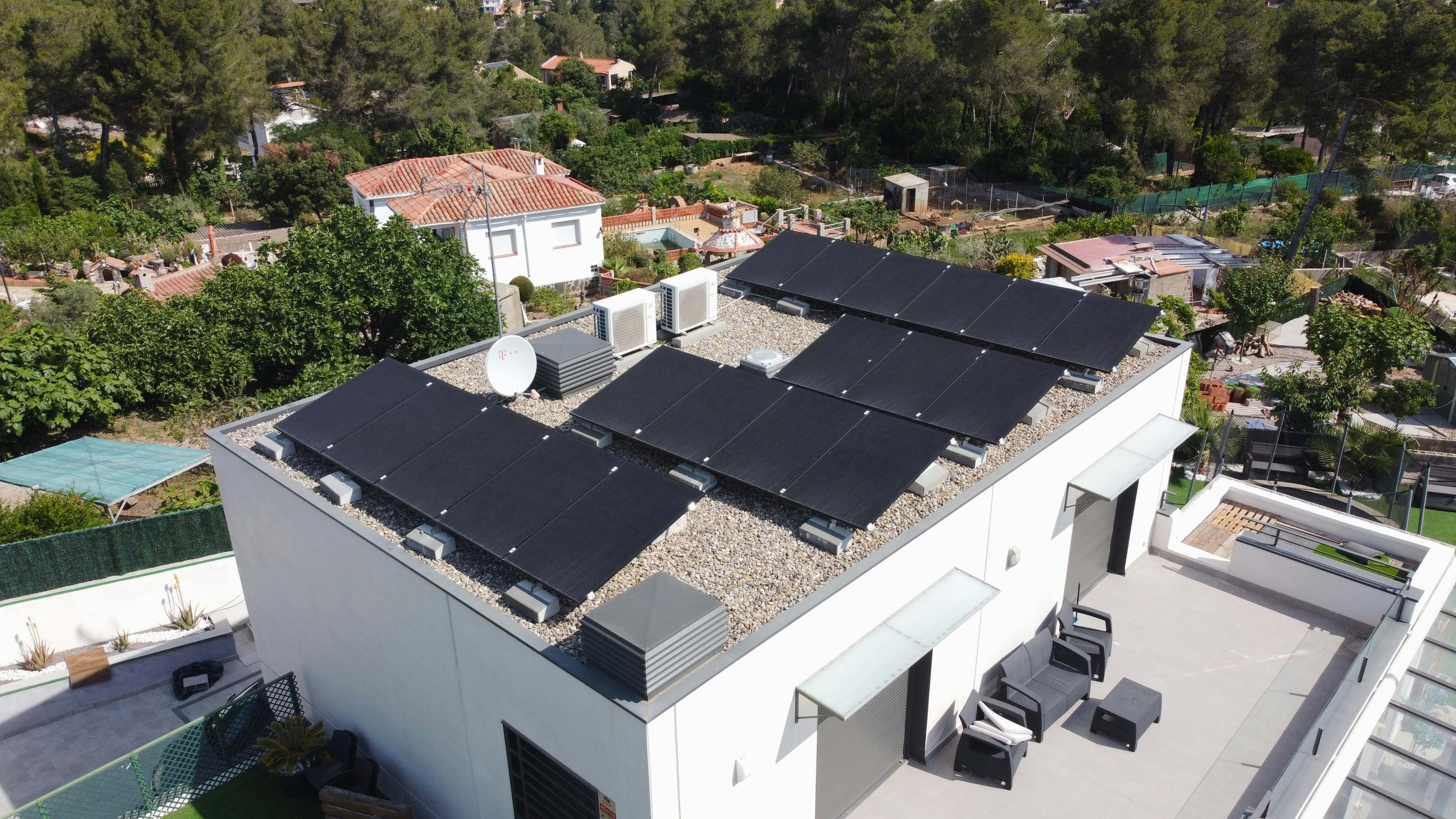 Instalación de placas solares en Olesa de Bonesvalls - Barcelona