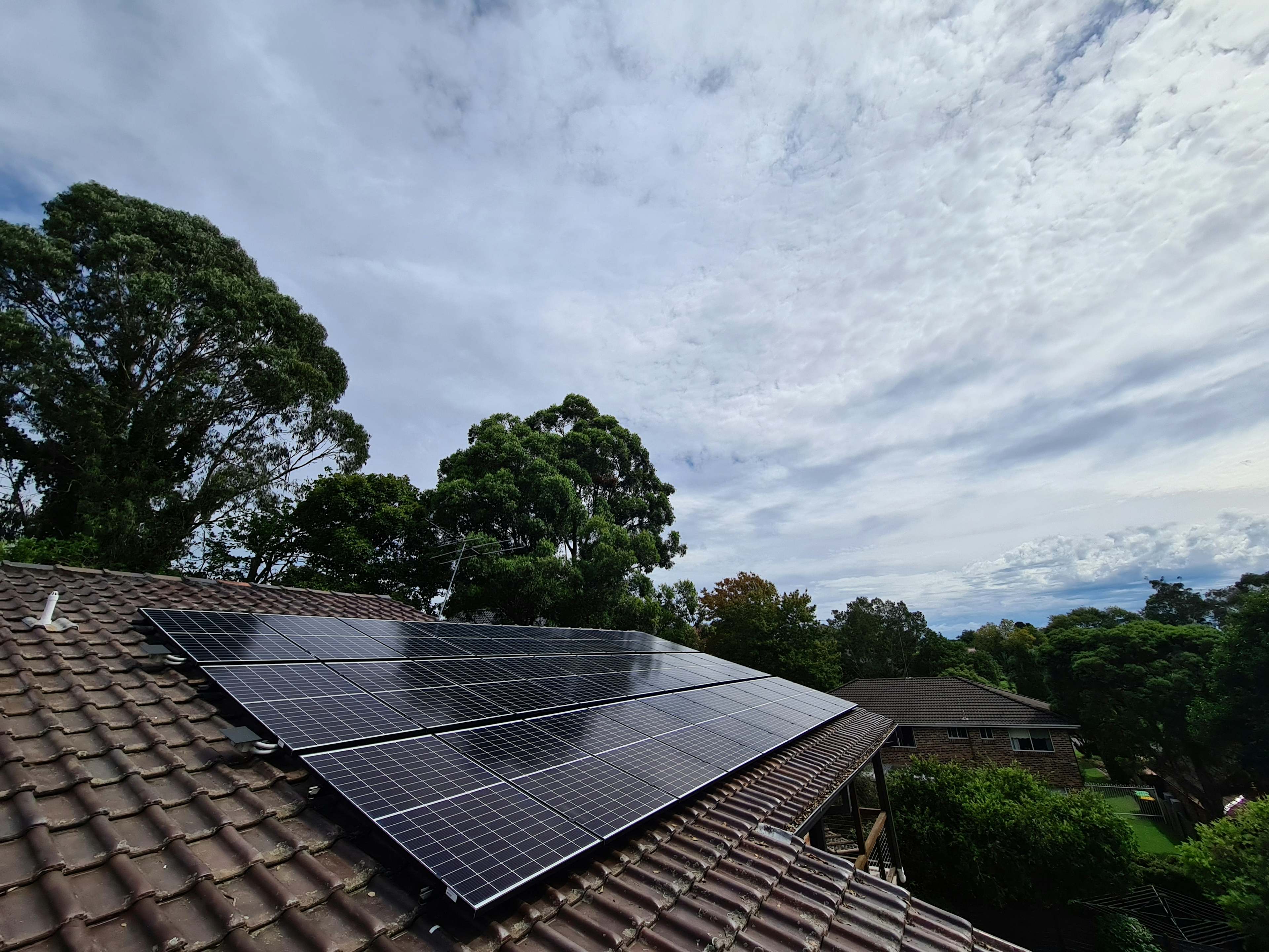 10kW solar panel system installed in a roof castle hill