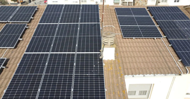 Instalación de placas solares en tejado
