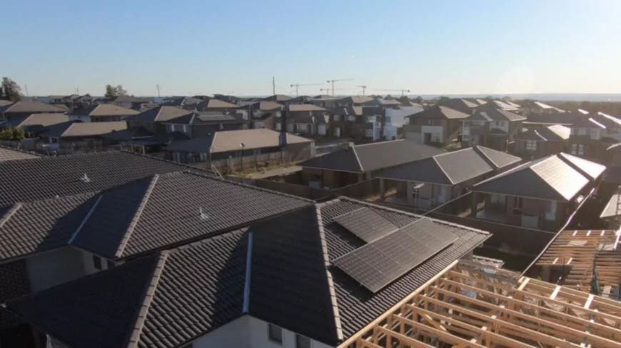 homes with solar panels installed in the roof